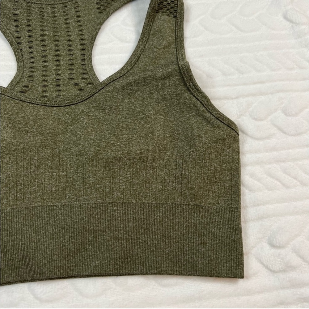 SHEIN Olive Green Leggings and Sports Bra Set - Picture 4 of 15